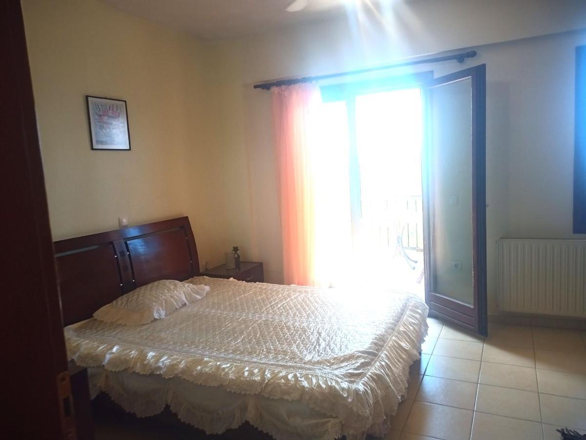Μεζονετα Apartment Nea Roda Exterior photo