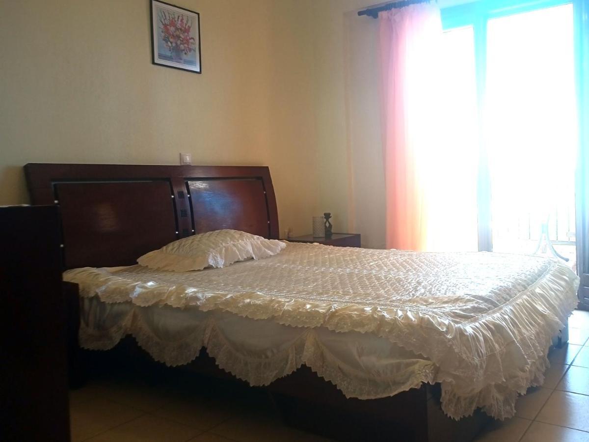 Μεζονετα Apartment Nea Roda Exterior photo